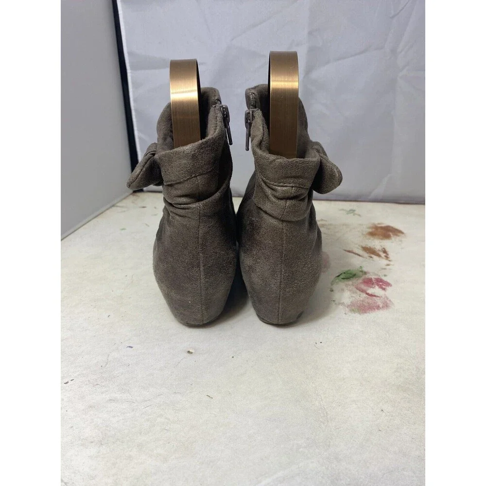 Baretraps Boots Women's Size 6M Brown Sakari Ankle Bootie